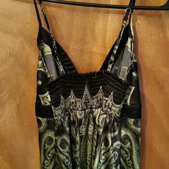 Dress - Picture 5 of 6